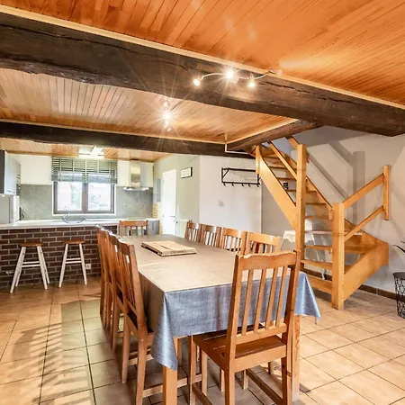 Peaceful Farmhouse, Lessive, Cleaning Included Holiday home